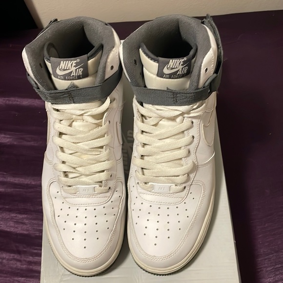 Air Force 1 high ‘07 - Picture 4 of 9